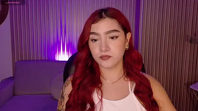 ViolettCastel online show from 11/06/25, 07:29