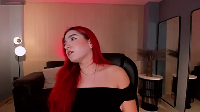 ViolettCastel online show from 10/28/25, 06:51