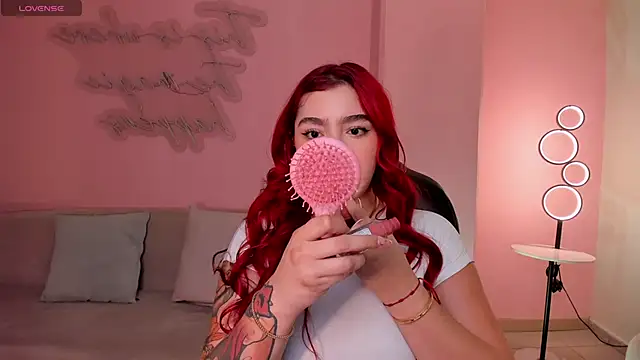 ViolettCastel online show from 10/07/25, 07:04