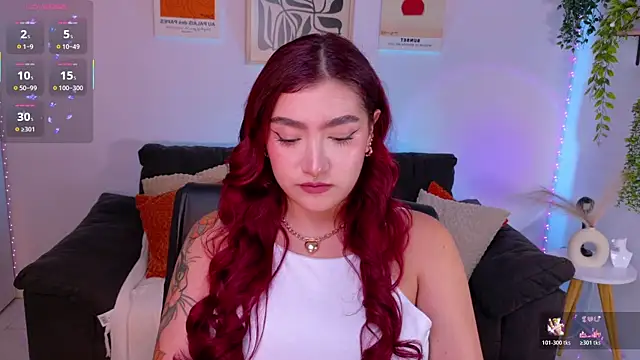Snapshot of ViolettCastel chatting on 07/16/26, 12:07 ViolettCastel online show from 07/16/26, 12:07