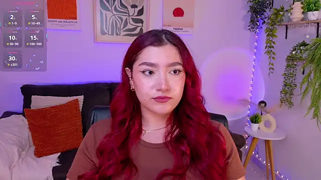 Snapshot of ViolettCastel chatting on 05/21/26, 08:17 ViolettCastel online show from 05/21/26, 08:17