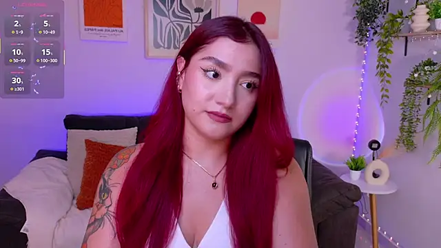 Snapshot of ViolettCastel chatting on 06/03/26, 07:51 ViolettCastel online show from 06/03/26, 07:51
