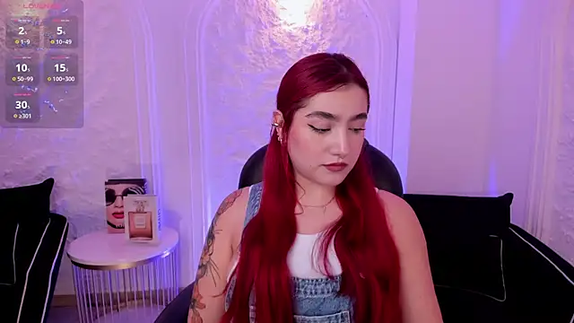 ViolettCastel online show from 10/16/25, 06:49