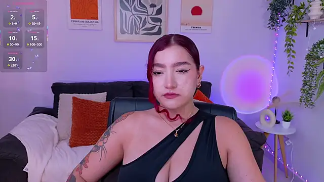 Snapshot of ViolettCastel chatting on 06/12/26, 07:55 ViolettCastel online show from 06/12/26, 07:55