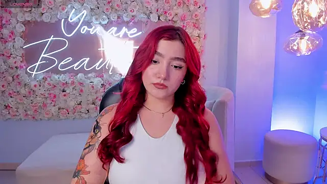 ViolettCastel online show from 03/18/25, 07:22