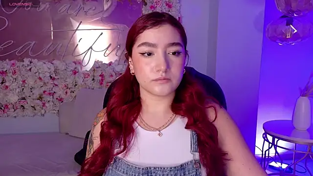 ViolettCastel online show from 02/15/26, 04:06