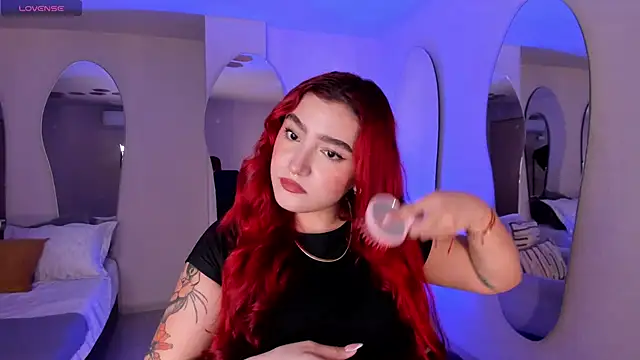 ViolettCastel online show from 10/24/25, 07:02