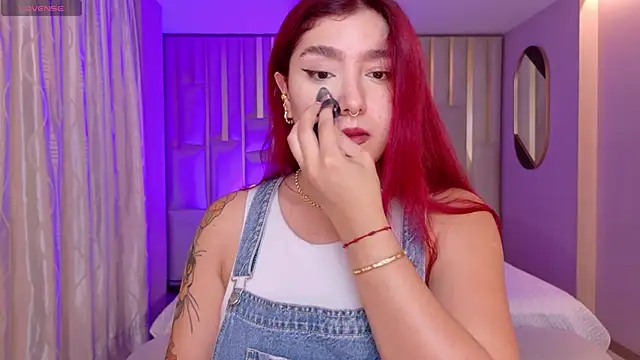 ViolettCastel online show from 03/24/26, 07:14