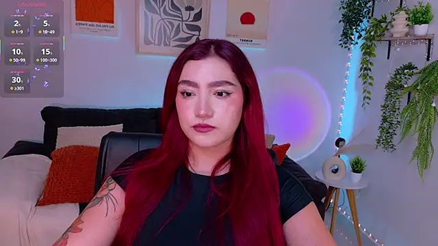 Snapshot of ViolettCastel chatting on 07/01/26, 12:00 ViolettCastel online show from 07/01/26, 12:00
