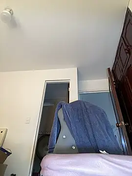 Snapshot of sweetsarabig22cm chatting on 03/21/26, 01:26 sweetsarabig22cm online show from 03/21/26, 01:26