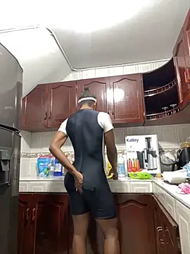 Snapshot of sweetsarabig22cm chatting on 03/18/26, 12:19 sweetsarabig22cm online show from 03/18/26, 12:19