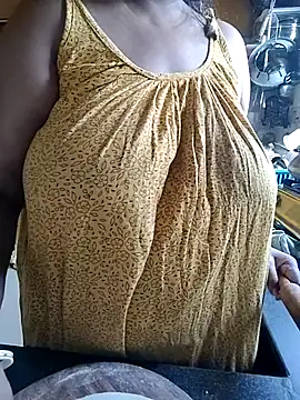 Snapshot of ANUBHABI chatting on 10/17/25, 01:42 ANUBHABI online show from 10/17/25, 01:42