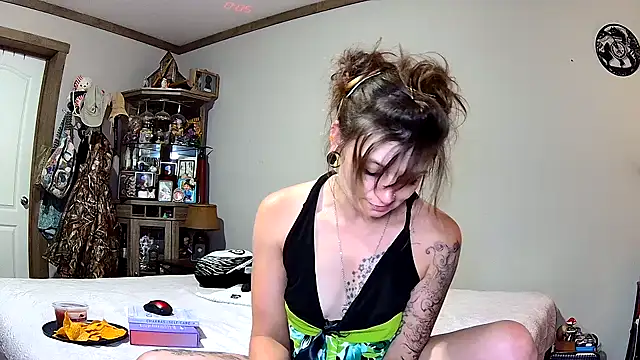 ZeelaXoXo online show from 04/11/26, 05:04