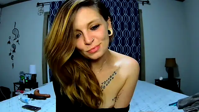 Snapshot of ZeelaXoXo chatting on 02/01/25, 05:18 ZeelaXoXo online show from 02/01/25, 05:18