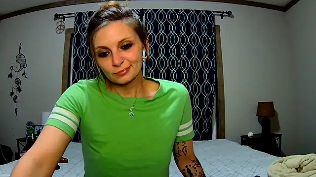 Snapshot of ZeelaXoXo chatting on 02/02/25, 06:36 ZeelaXoXo online show from 02/02/25, 06:36