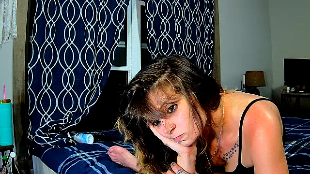 Snapshot of ZeelaXoXo chatting on 09/14/25, 04:57 ZeelaXoXo online show from 09/14/25, 04:57