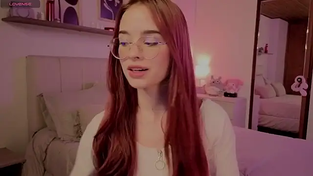 Roxxy mora online show from 12/01/25, 10:32