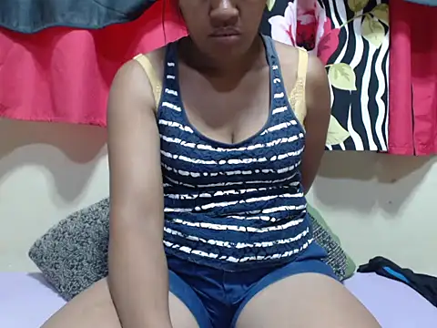 Snapshot of Linda_sexy chatting on 12/16/25, 01:48 Linda sexy online show from 12/16/25, 01:48