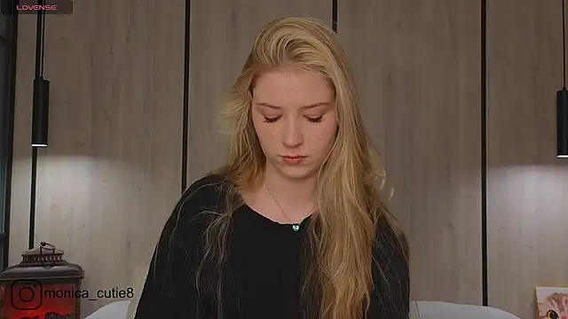 Monikacutie online show from 03/20/25, 04:07