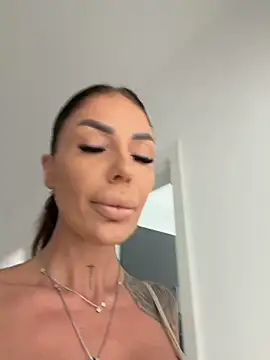 RaquelleVon online show from 03/19/26, 12:38