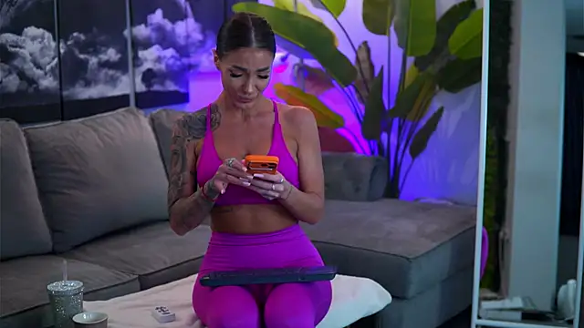 RaquelleVon online show from 02/16/26, 10:25