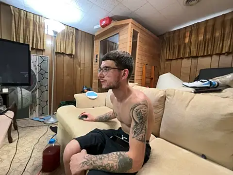 hungkubenski online show from 10/31/25, 12:13