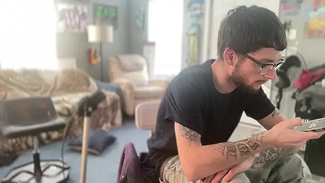 hungkubenski online show from 12/15/25, 07:20