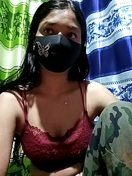 Snapshot of Aruyeshi- chatting on 03/12/25, 11:44 Aruyeshi- online show from 03/12/25, 11:44