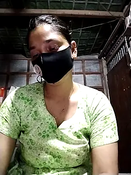 Snapshot of Aruyeshi- chatting on 10/08/25, 11:27 Aruyeshi- online show from 10/08/25, 11:27