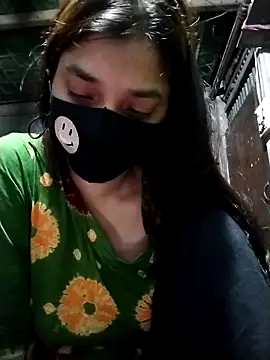 Snapshot of Aruyeshi- chatting on 09/14/25, 10:10 Aruyeshi- online show from 09/14/25, 10:10