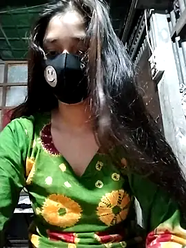 Snapshot of Aruyeshi- chatting on 09/24/25, 03:24 Aruyeshi- online show from 09/24/25, 03:24