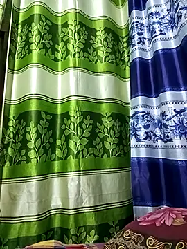 Snapshot of Aruyeshi- chatting on 03/18/25, 09:23 Aruyeshi- online show from 03/18/25, 09:23