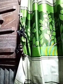 Snapshot of Aruyeshi- chatting on 10/04/25, 03:19 Aruyeshi- online show from 10/04/25, 03:19