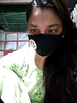 Snapshot of Aruyeshi- chatting on 10/07/25, 03:51 Aruyeshi- online show from 10/07/25, 03:51