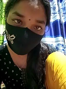 Snapshot of Aruyeshi- chatting on 03/18/25, 03:33 Aruyeshi- online show from 03/18/25, 03:33