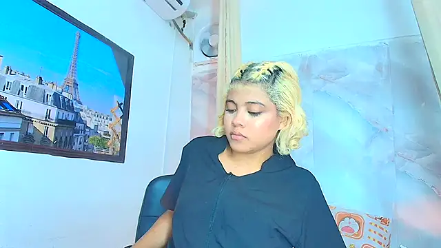 Snapshot of sofiacastillo01 chatting on 07/12/26, 01:34 sofiacastillo01 online show from 07/12/26, 01:34