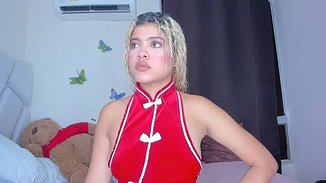 sofiacastillo01 online show from 03/16/26, 03:26