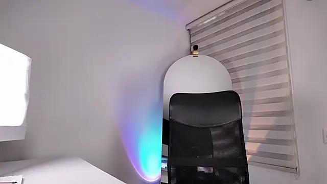 Edranah online show from 10/20/25, 10:10