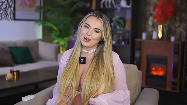 EvaSunderland online show from 12/18/25, 12:53