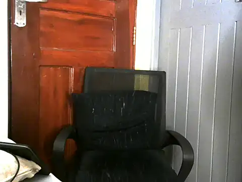 Sexy burberry online show from 10/28/25, 10:58