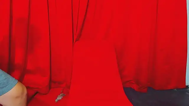 Snapshot of Extreme_Team8 chatting on 09/20/25, 04:39 Extreme Team8 online show from 09/20/25, 04:39