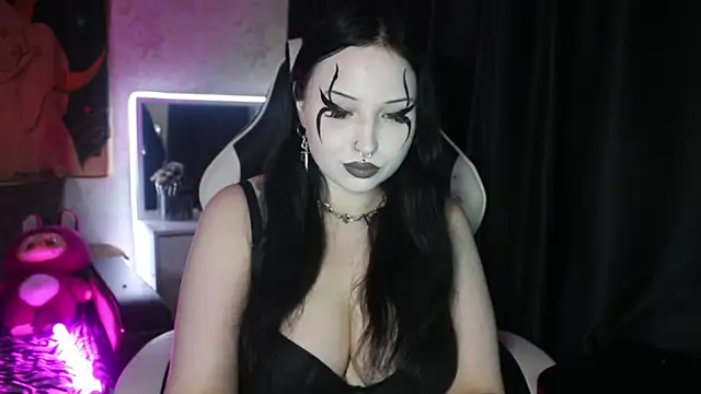 Snapshot of Kitty_goth chatting on 07/10/26, 09:37 Kitty goth online show from 07/10/26, 09:37