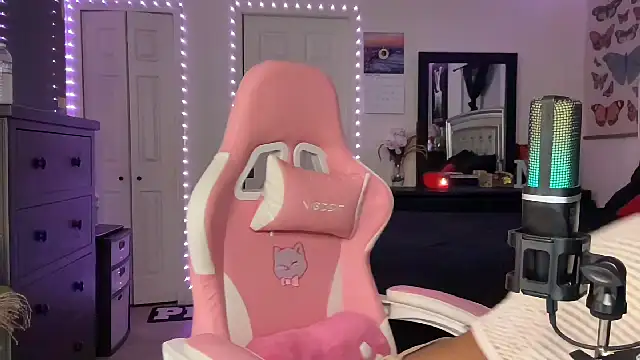 Snapshot of MariahBrook chatting on 03/04/26, 05:26 MariahBrook online show from 03/04/26, 05:26