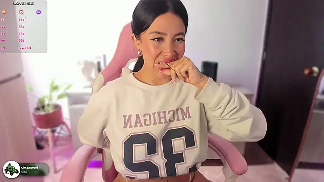 kim sojinn online show from 02/10/25, 06:13