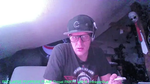 Bigthroaterboy online show from 10/30/25, 09:33