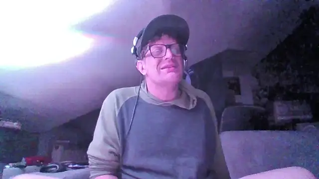 Bigthroaterboy online show from 10/27/25, 05:08