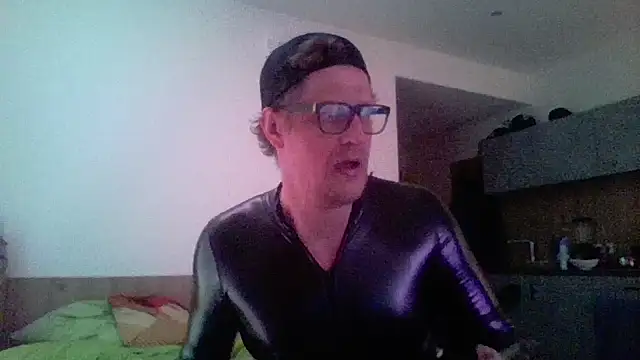 Bigthroaterboy online show from 03/20/26, 04:30