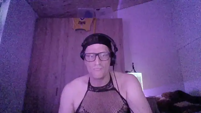 Bigthroaterboy online show from 11/08/25, 02:42