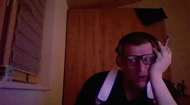 Snapshot of Bigthroaterboy chatting on 03/02/25, 09:41 Bigthroaterboy online show from 03/02/25, 09:41
