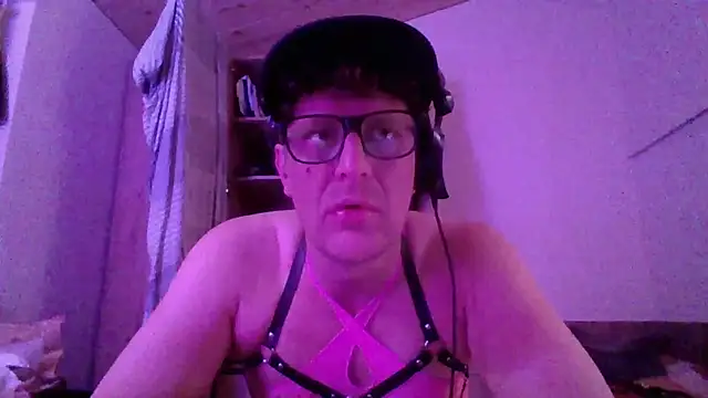 Bigthroaterboy online show from 10/22/25, 05:01